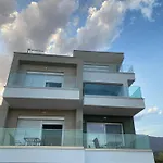 Sto Lofo Kalyvia-limenaria Thassos *