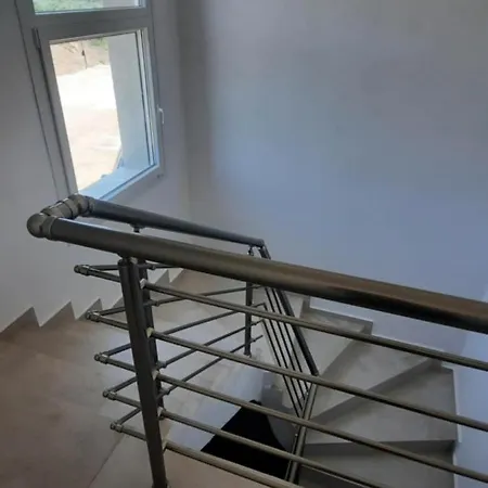 Sto Lofo Kalyvia-limenaria Thassos