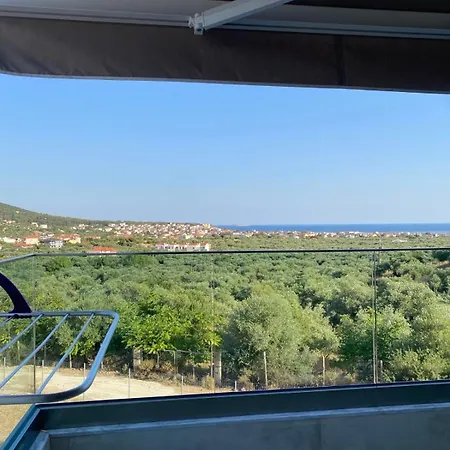 Sto Lofo Kalyvia-limenaria Thassos 利迈纳里亚