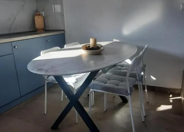 Sto Lofo Kalyvia-limenaria Thassos