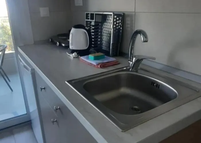 Sto Lofo Kalyvia-limenaria Thassos