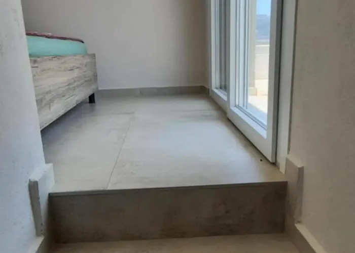 Sto Lofo Kalyvia-limenaria Thassos