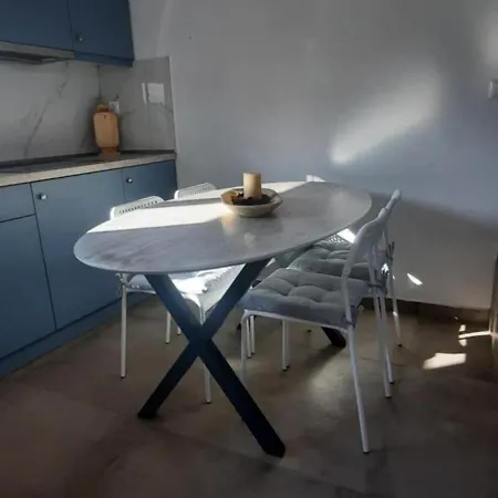 Sto Lofo Kalyvia-limenaria Thassos