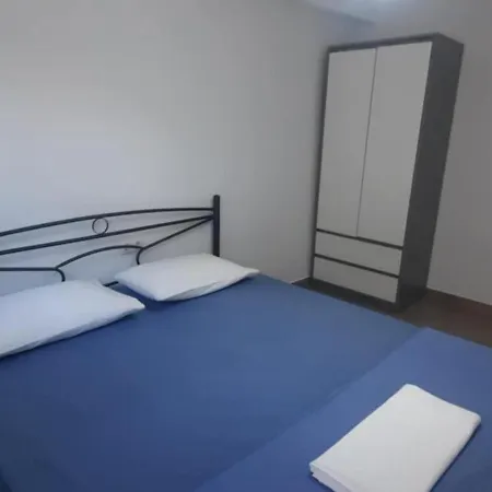 Sto Lofo Kalyvia-limenaria Thassos