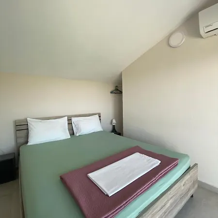 Sto Lofo Kalyvia-limenaria Thassos Limenaria (Thasos)