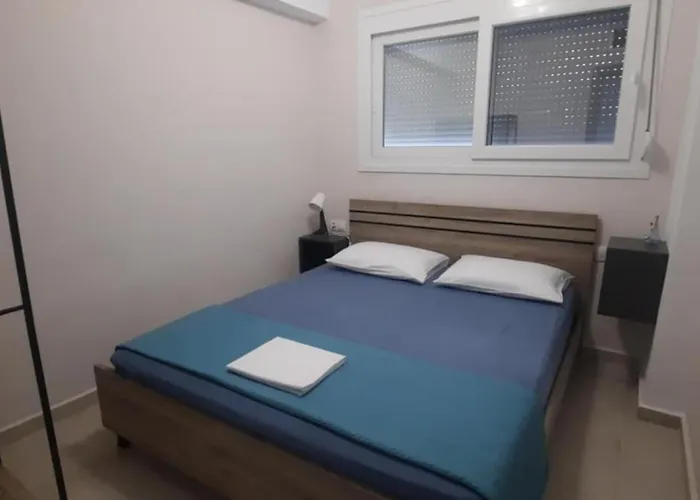 Sto Lofo Kalyvia-limenaria Thassos * Limenaria (Thasos)