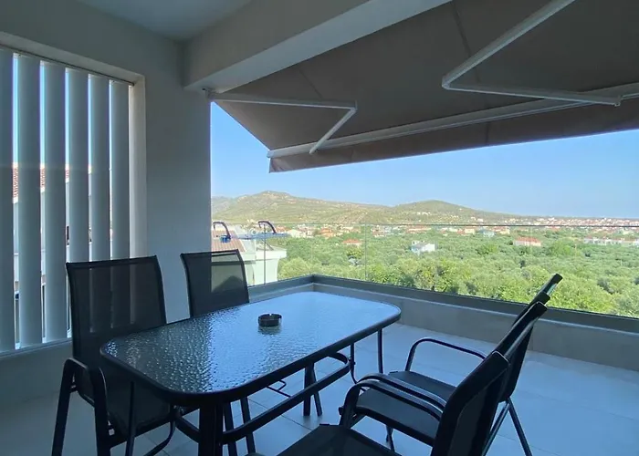 Sto Lofo Kalyvia-limenaria Thassos * Limenaria (Thasos)